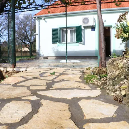 Kuca Za Odmor Desa * Vrbnik (Sibenik-Knin)