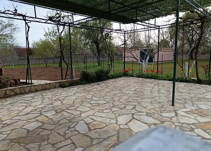 Kuca Za Odmor Desa * Vrbnik (Sibenik-Knin)