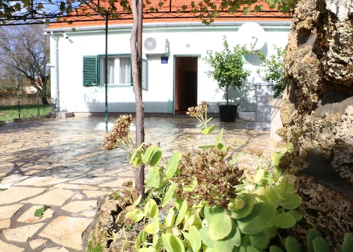 Vakantiehuis Kuca Za Odmor Desa Vrbnik (Sibenik-Knin)